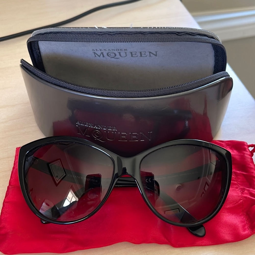 Alexander McQueen cat eye sunglasses